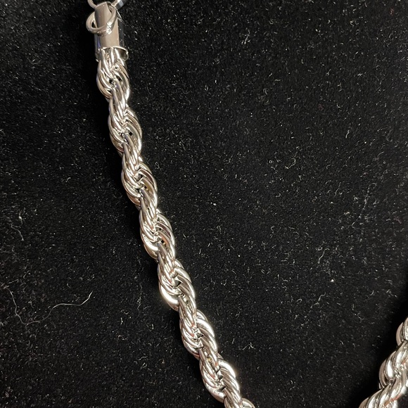 FASHION JEWELRY WOMEN THICK STAINLESS STEEL CHAIN  LETTER L AS A MEDAL ZIRCONIA - Picture 9 of 12